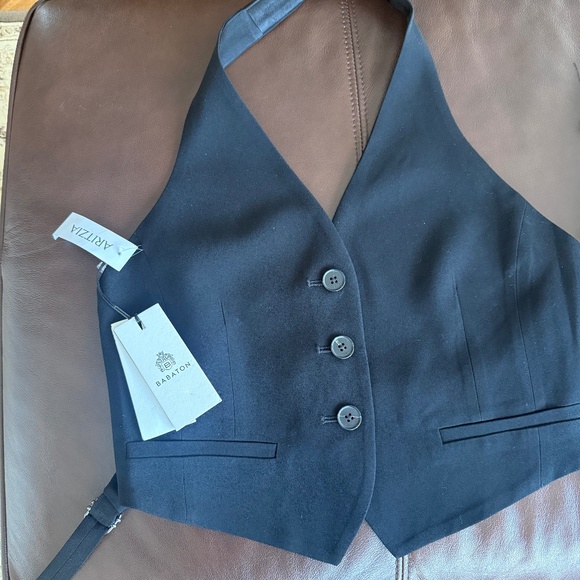 Aritzia Tops - Aritzia halter top blazer